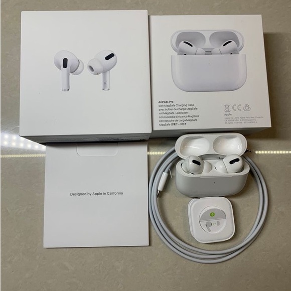Apple AirPods Pro with Wireless Charging Case